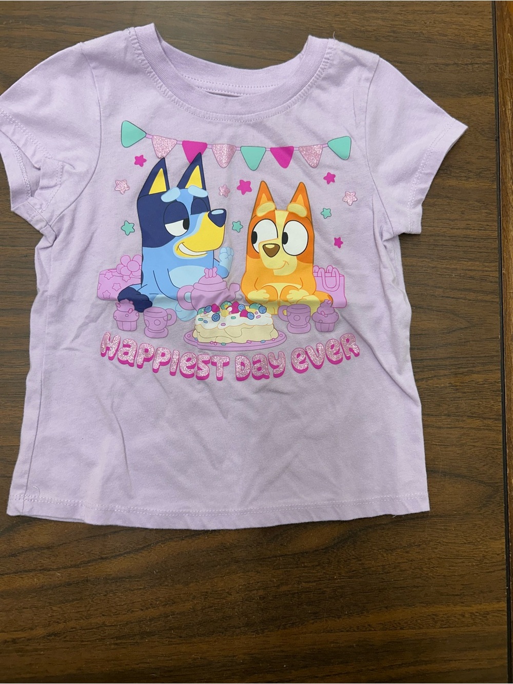 Preowned Bluey Lilac "Happiest Day Ever" Kids Tee with Bluey and Bingo Sz 5T
